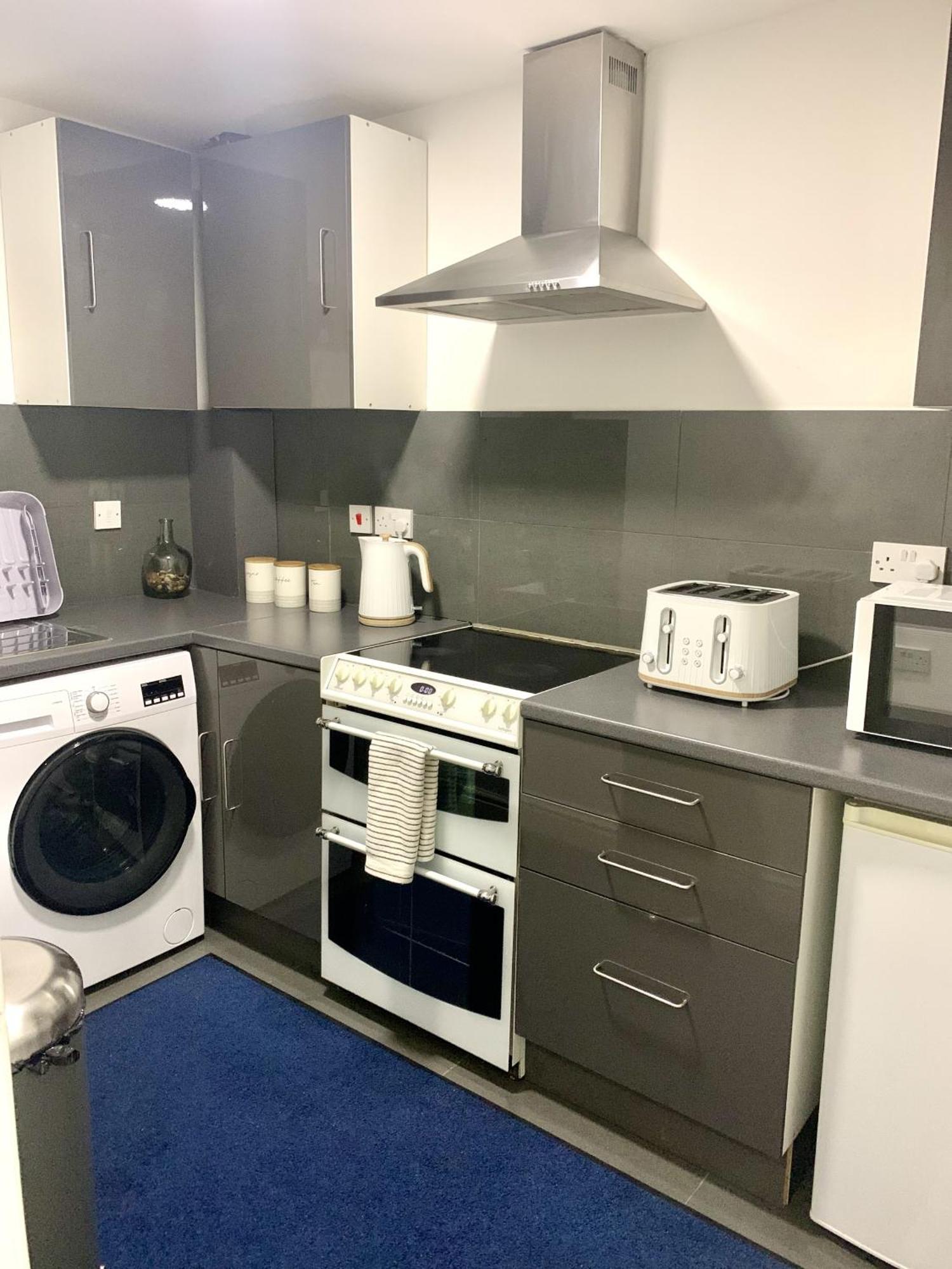 Modern & Cosy 2-Bed Apartment Near Nec, Airport & Jlr! Birmingham Room photo